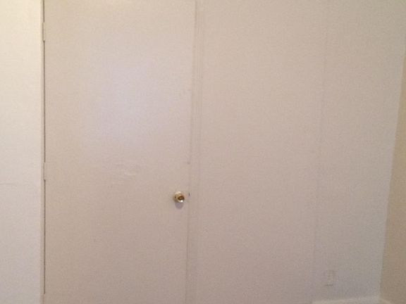 3rd image of 2114 Crescent Ave