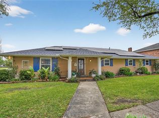 45 E Carmack Dr, Chalmette, LA 70043