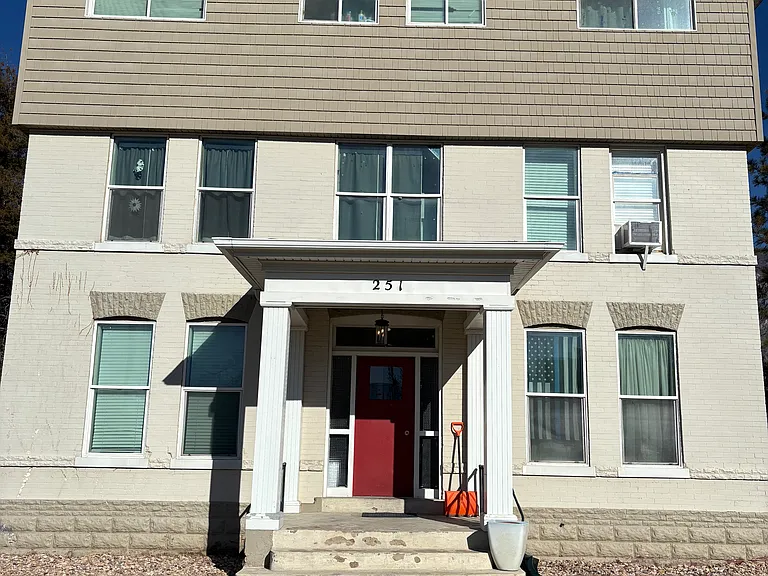 251 E 300th St S #11 — Photo 7
