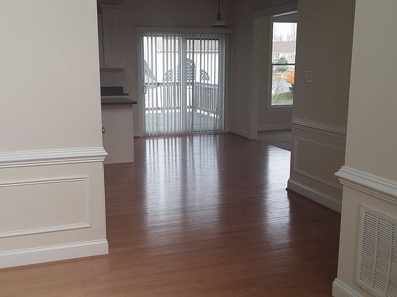 3rd image of 11402 Sunny View Ct