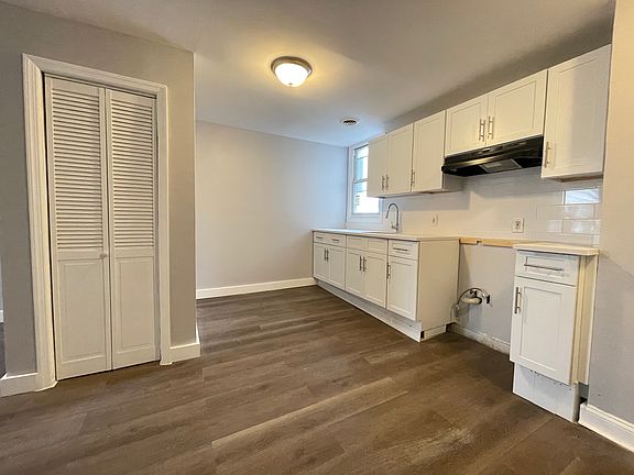 2nd image of 185 Union St #6E