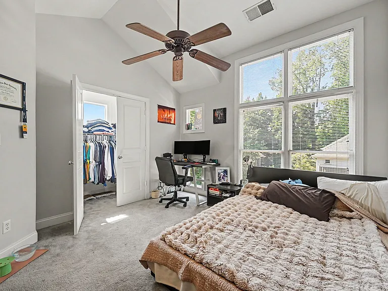 1027 Park West Dr — Photo 11