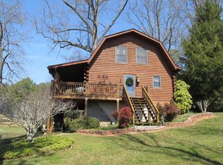 78 Admiral Dr, Franklin, NC 28734