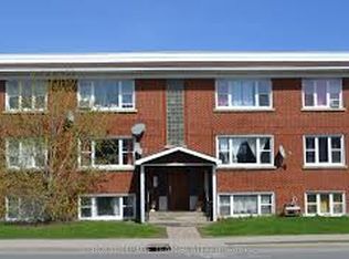 831 Kirkwood Ave #3, Ottawa, ON K1Z5Y1
