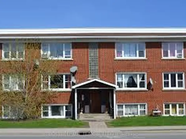 831 Kirkwood Ave #3, Ottawa, ON K1Z 5Y1