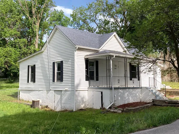 1205 Madison St, Centertown, MO 65023