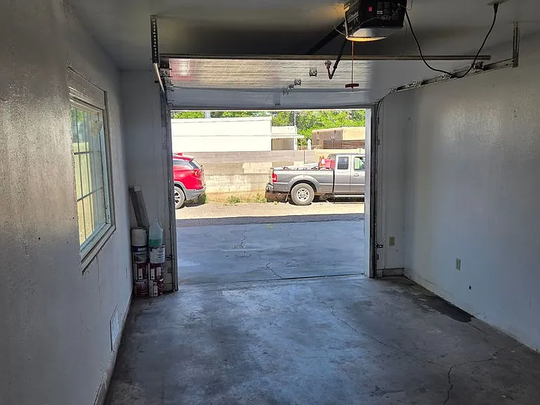 411 Manzano St NE #A — Photo 25