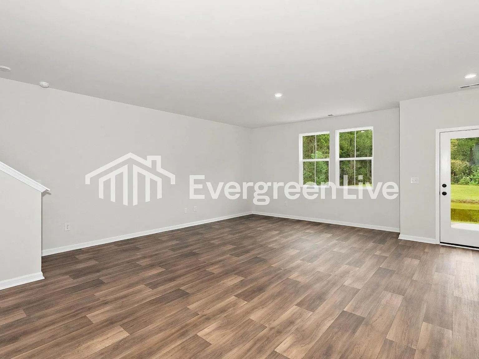 3 bed, 2.5 bath, 1897 sqft, $1,850 — Photo 2