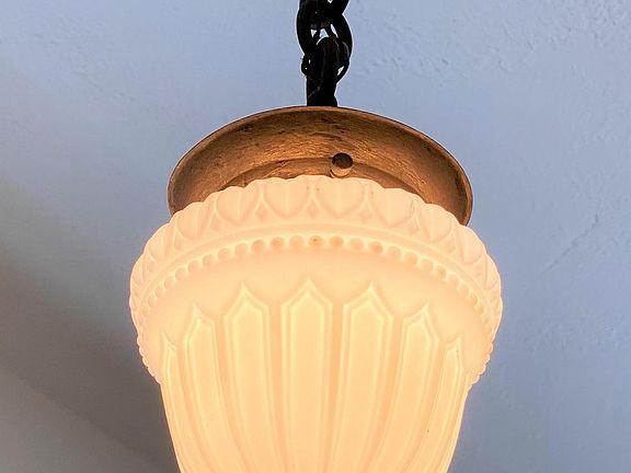 Stylish period entryway lighting from a bygone era