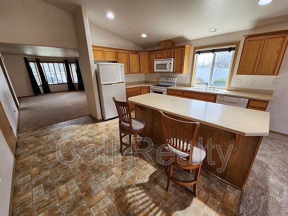5th image of 432 S Molly Mitchell Dr