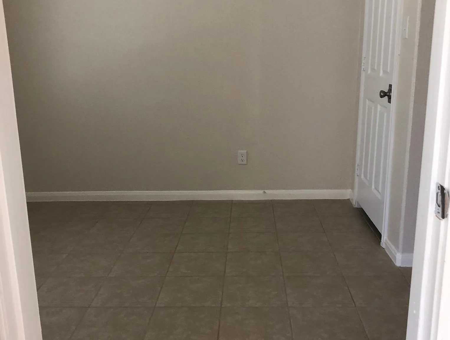 3 bed, 1066 sqft, $1,450 — Photo 4