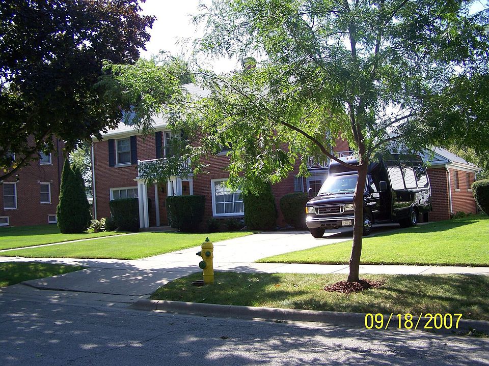 2nd image of 470 Glendenning Pl