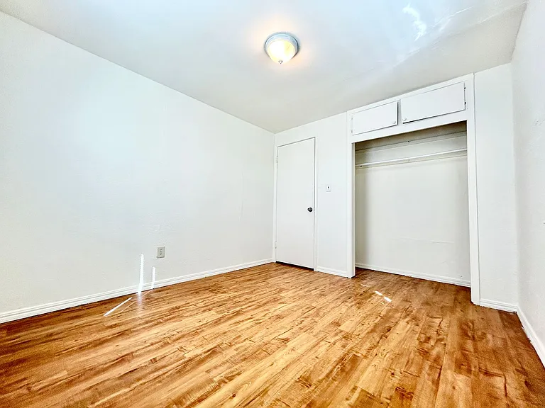 1700 Karen Dr — Photo 17
