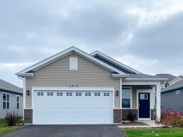 970 Eineke Blvd, Algonquin, IL 60102