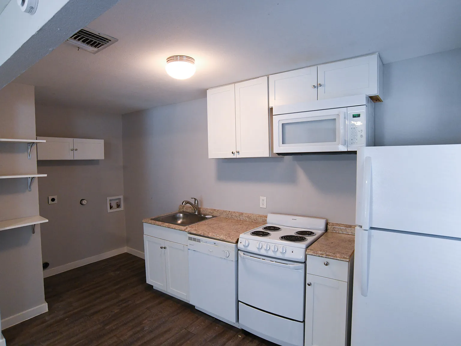 2 bed, 750 sqft, $1,000 — Photo 2