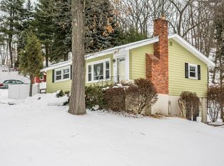 9 Oak St, Burlington, MA 01803