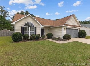 5132 Goshawk Dr, Hope Mills, NC 28348