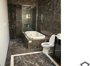 1008 W Belmont Ave APT 5B, Chicago, IL 60657