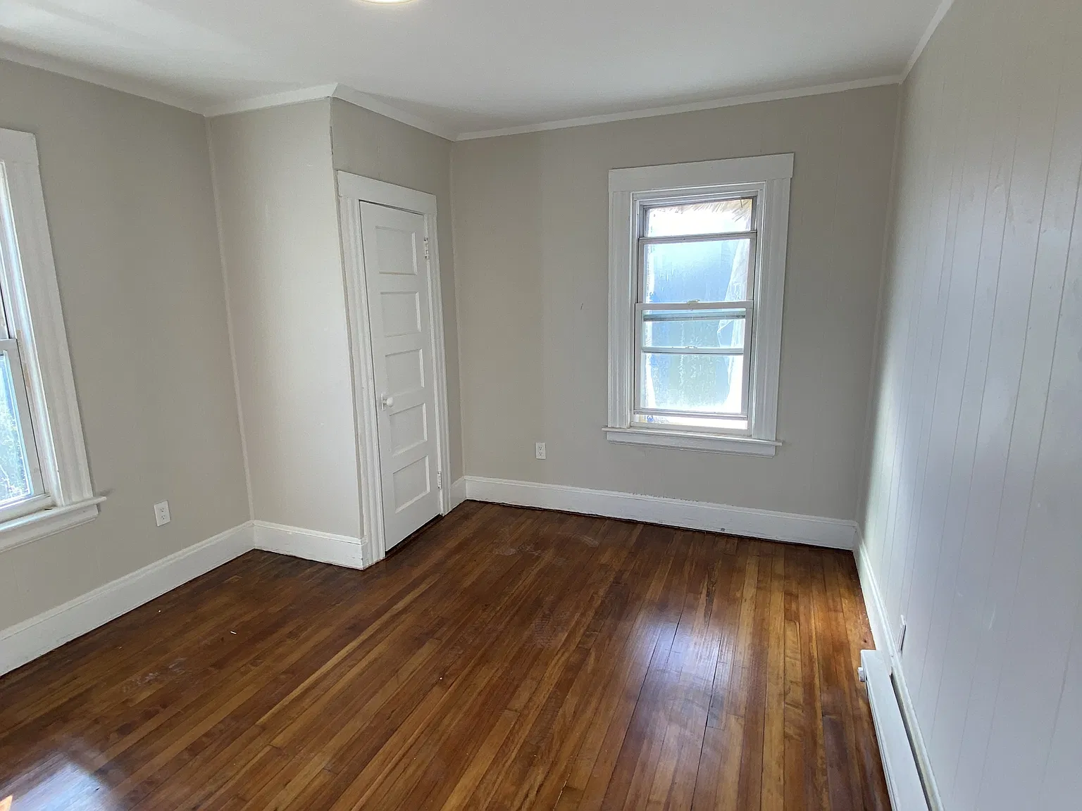 220 Kensington Avenue - 3 — Photo 4