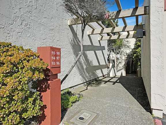 2nd image of 5003 Palmetto Ave APT 98