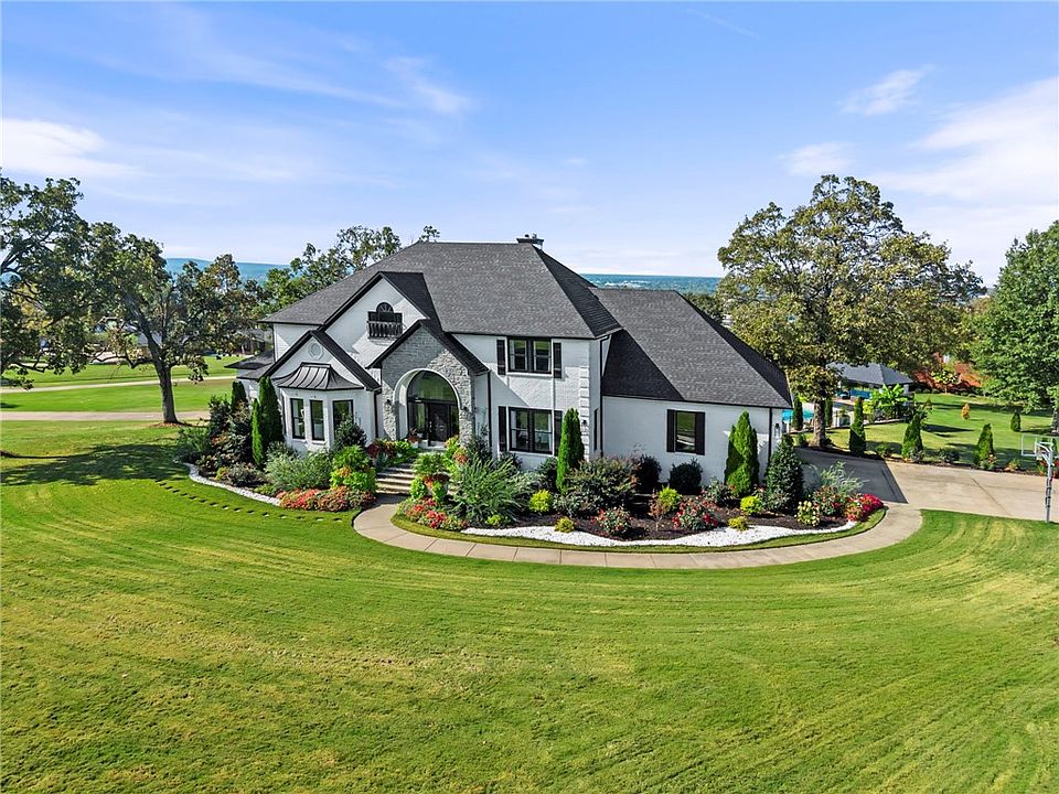 1st image of 106 Woodcliff Ct
