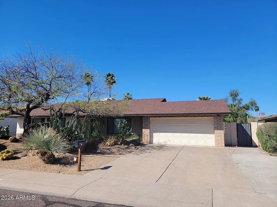 4428 E Joan De Arc Ave