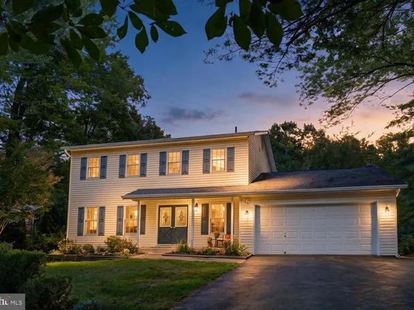 9010 Westchester Dr, Manassas, VA 20112