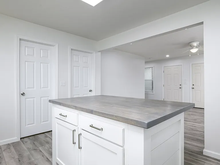 211 Level St — Photo 10