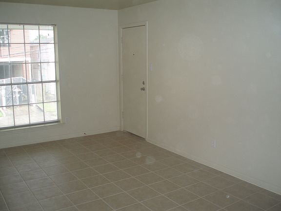 3rd image of 2600 Harvard Ave APT B