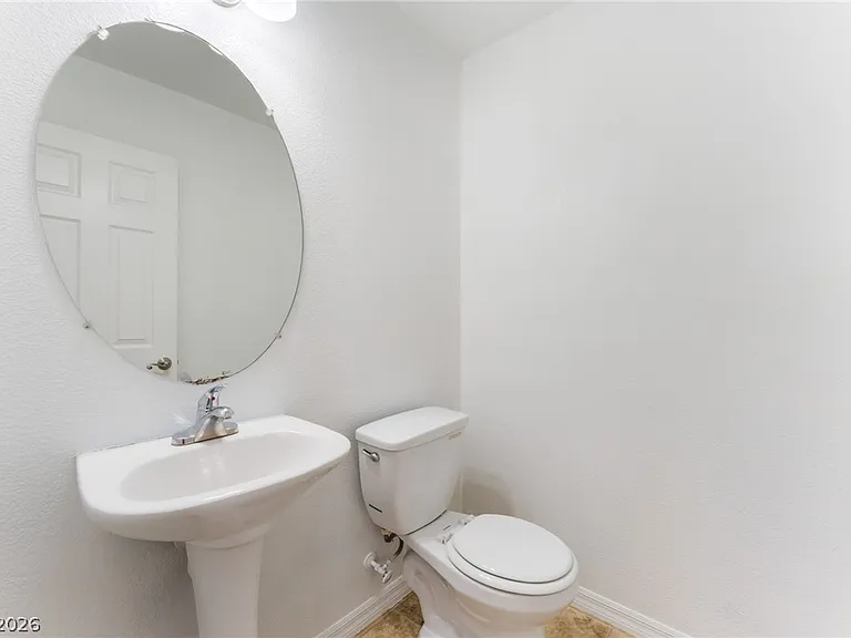 32 Rosa Rosales Ct — Photo 7