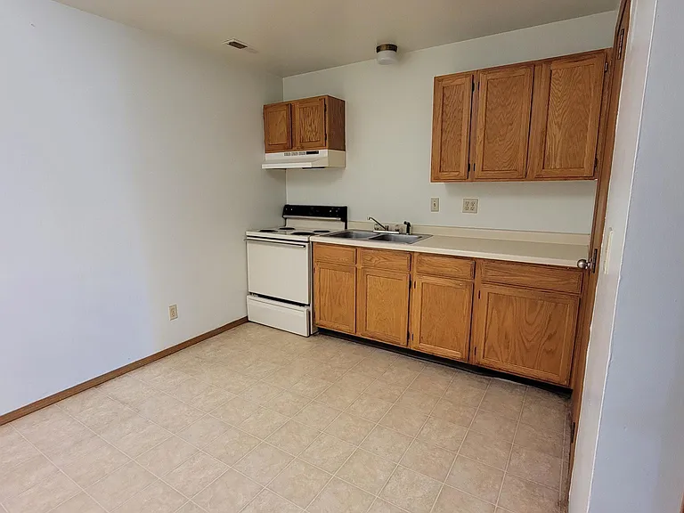 406 W Mill St #6 — Photo 8