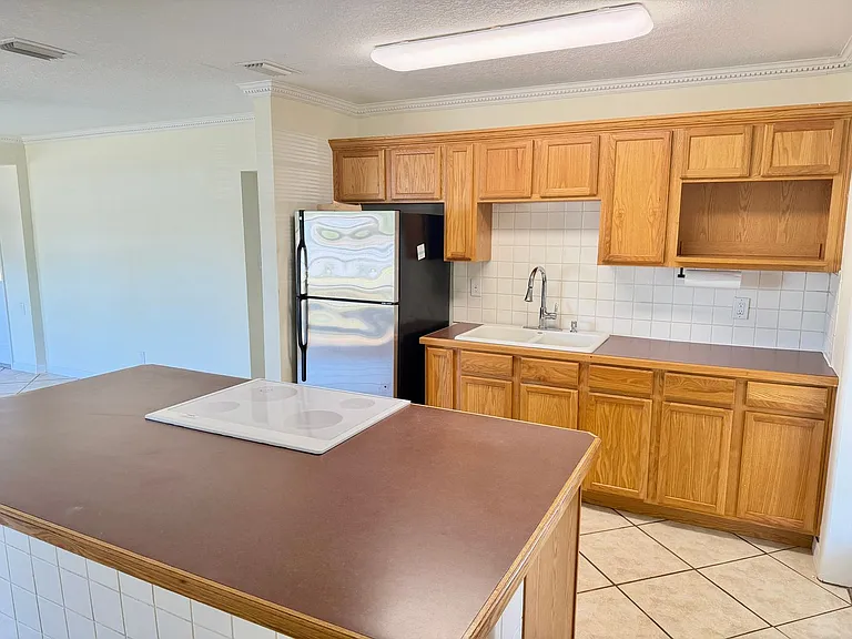 4009 W Wyoming Ave — Photo 3