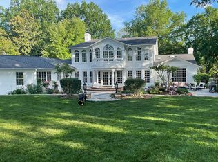3029 S Fairway Dr, Burlington, NC 27215