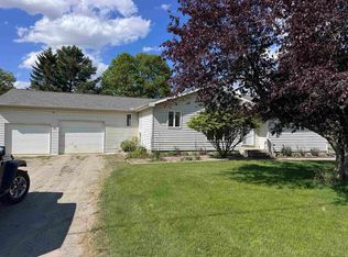 4980 W Lake Valley Rd, Pleasant Lake, IN 46779