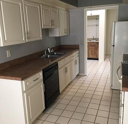 4th image of 272 Carnoustie Ln