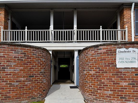 3rd image of 2104 Glouchester Dr