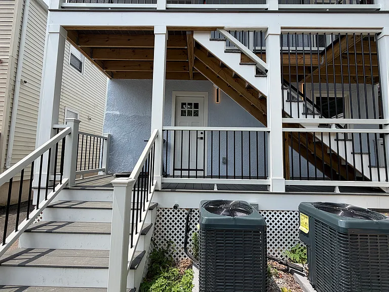 24 Dean St — Photo 18