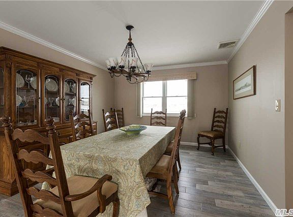 4th image of 4061 Darby Ln