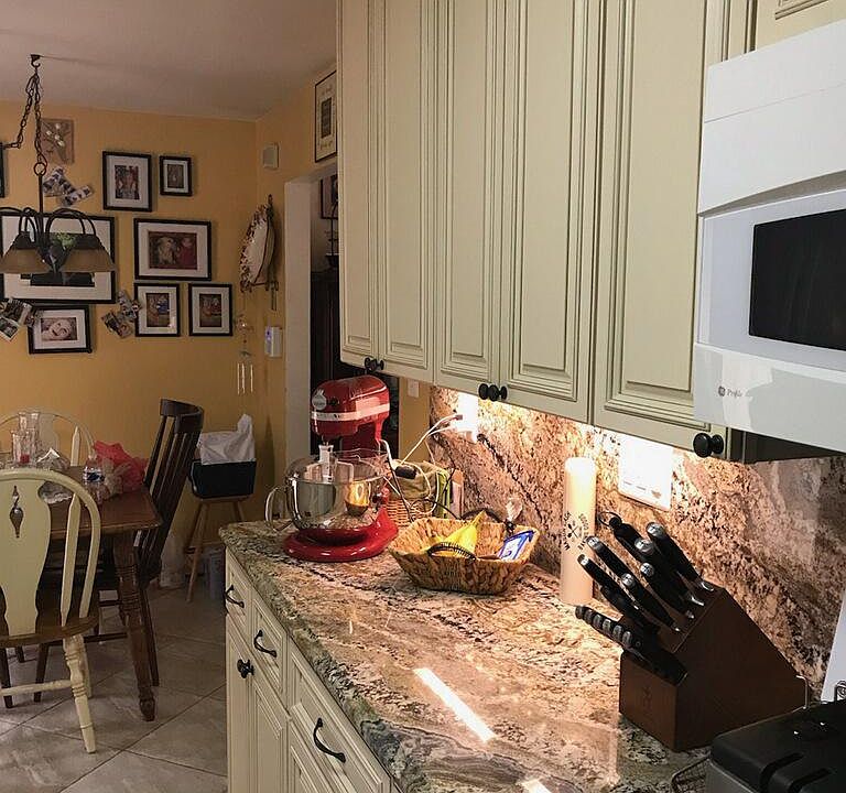 1st image of 2037 Cumberland Dr