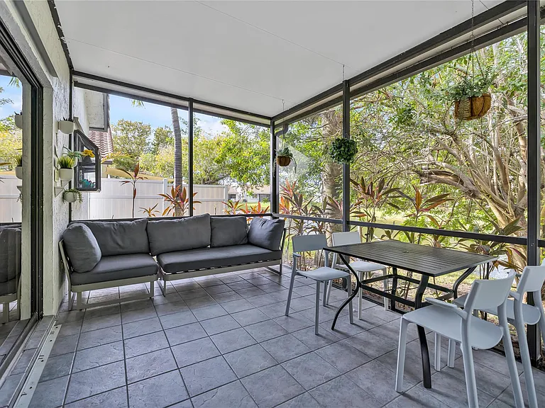 5568 American Cir — Photo 39