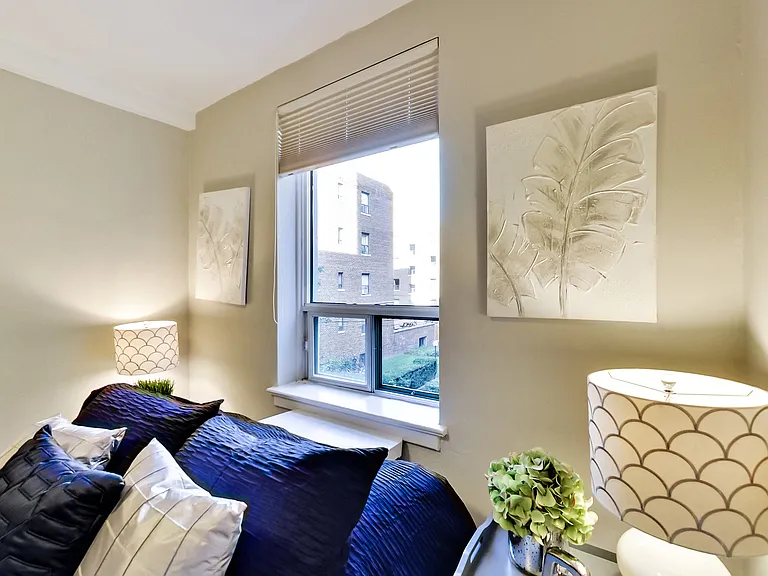 14 Chatsworth Dr #410 — Photo 15