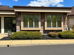 102 Lakeside Park, Southampton, PA 18966