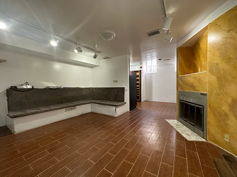 1433 S 6th St #1 — Photo 18