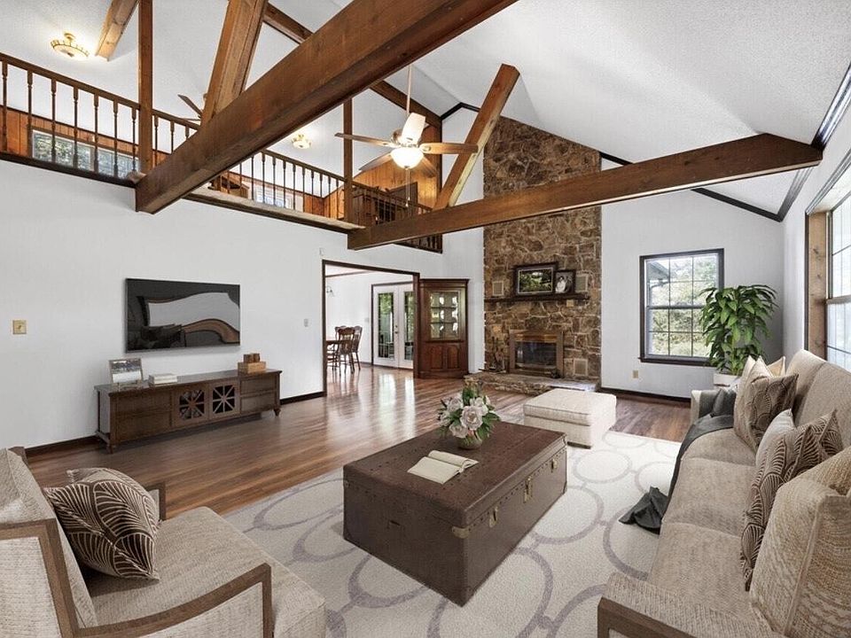2nd image of 2787 Simmons Rd