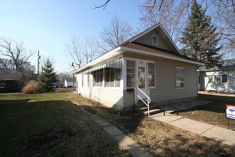 1st image of 404 N Walnut
