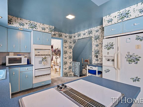 4th image of 695 Collindale Ave NW