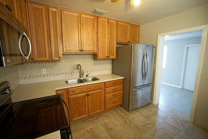 3809 W Vasconia St — Photo 3
