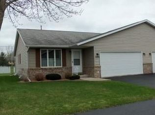 1020 Whispering Winds Pl, Onalaska, WI 54650