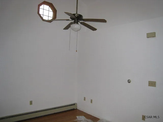 216 Hastings St — Photo 17