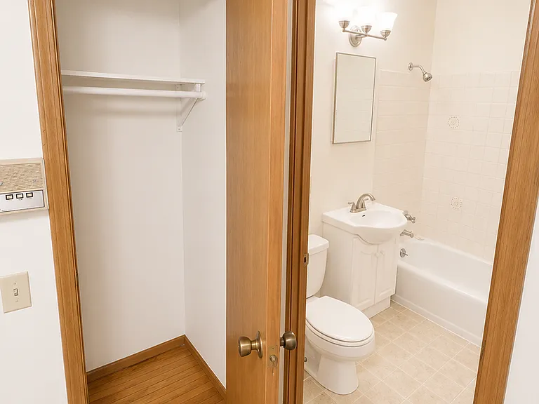 Liberty Valley Apartments — Photo 27